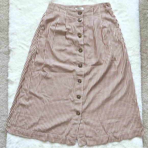 Madewell | Patio Button Linen Skirt; Size 6 - Picture 5 of 7